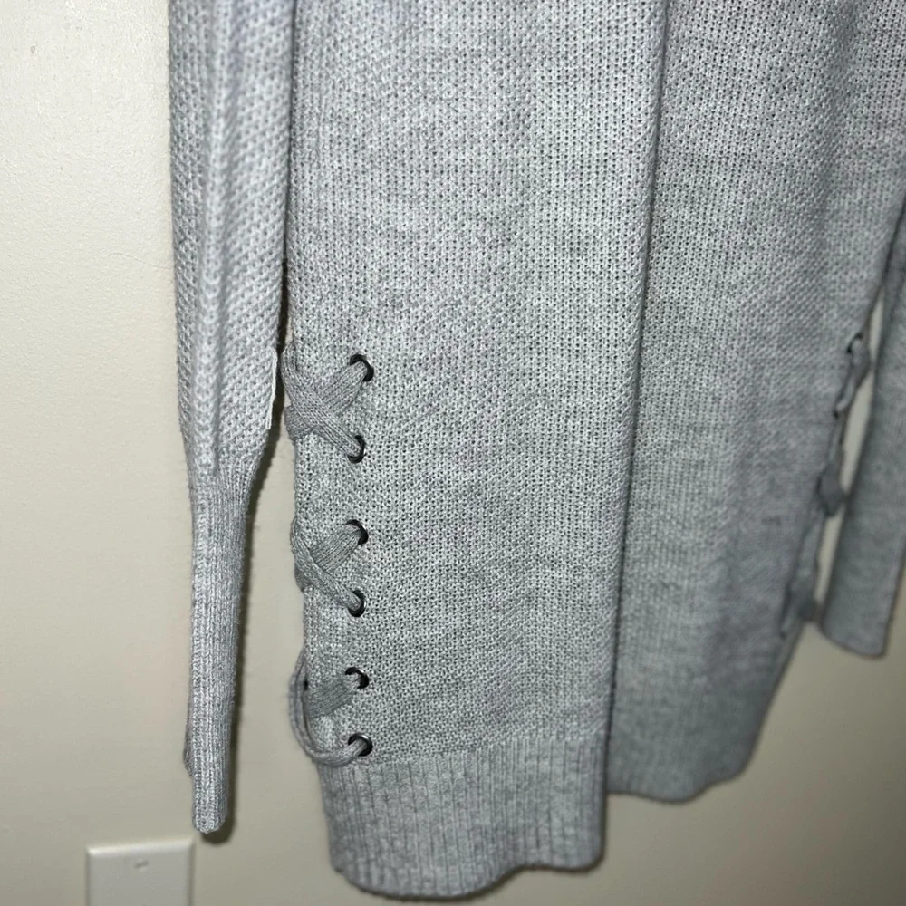 SO Medium Women’s Long Grey Knitted Cardigan with Pockets